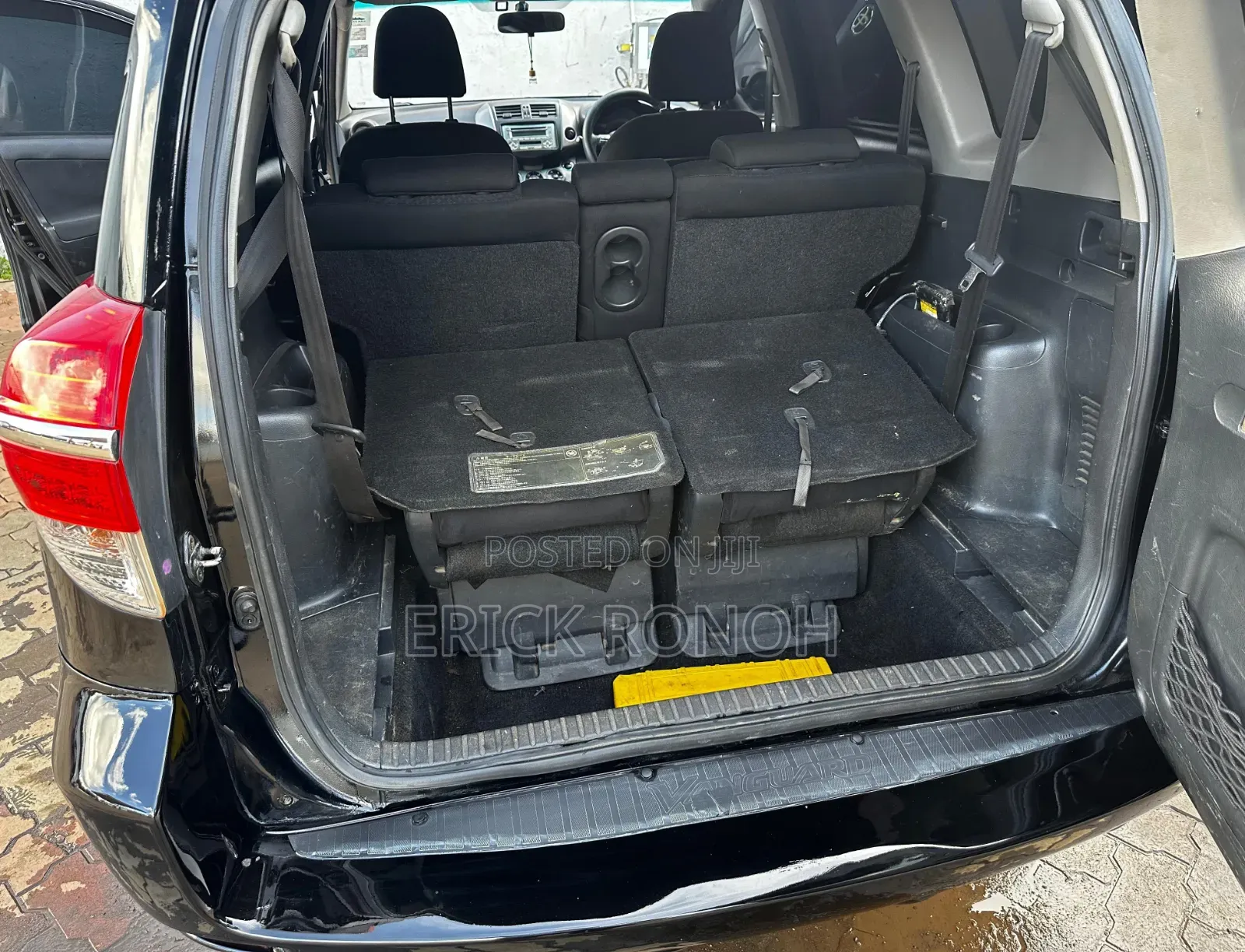 Toyota Vanguard 2010 Black