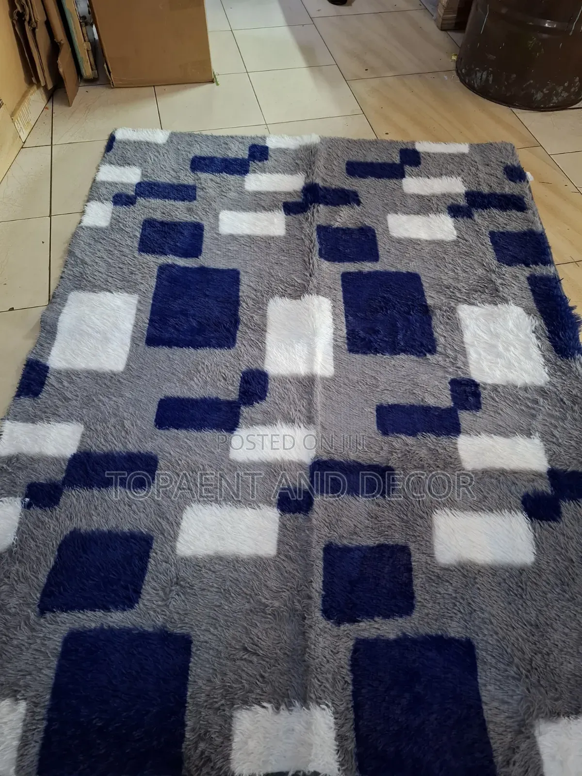 Soft and Beautiful Fluffy Carpet 7by8