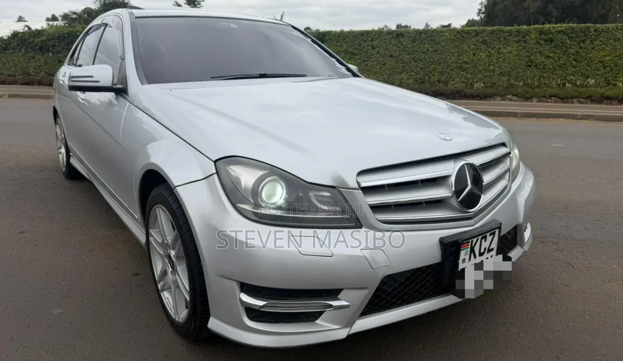 Mercedes-Benz C200 2013 Silver
