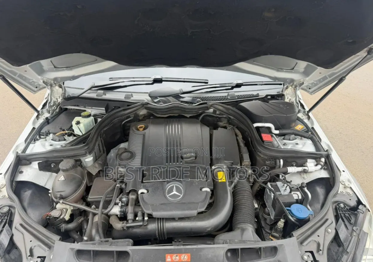 Mercedes-Benz C180 2013 Silver