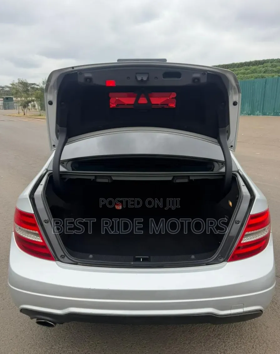 Mercedes-Benz C180 2013 Silver
