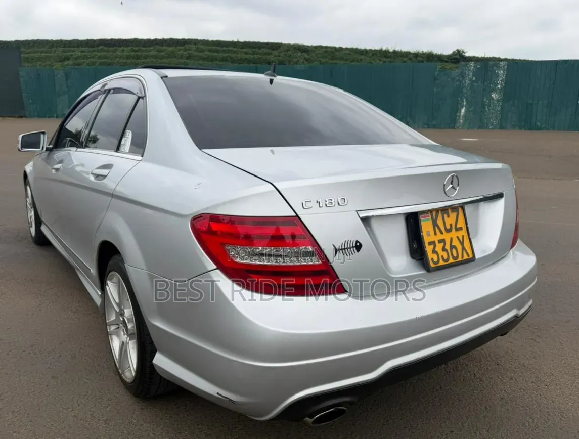 Mercedes-Benz C180 2013 Silver