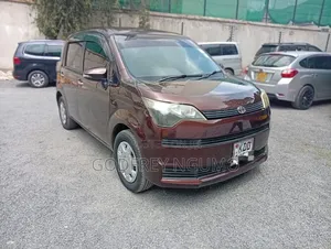 Toyota Spade 2014 Burgundy