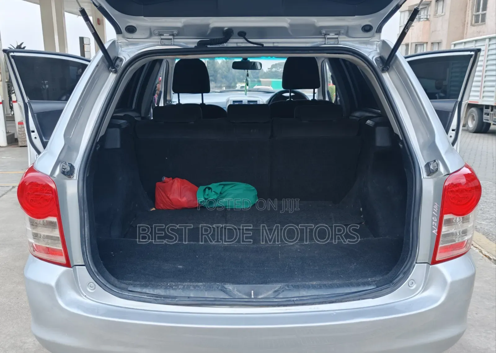 Toyota Corolla Fielder 2011 Silver