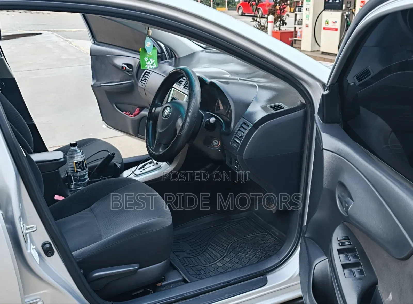Toyota Corolla Fielder 2011 Silver
