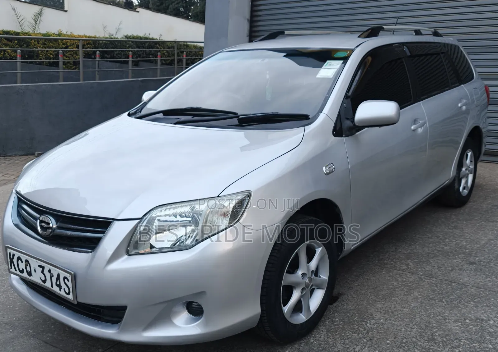 Toyota Corolla Fielder 2011 Silver