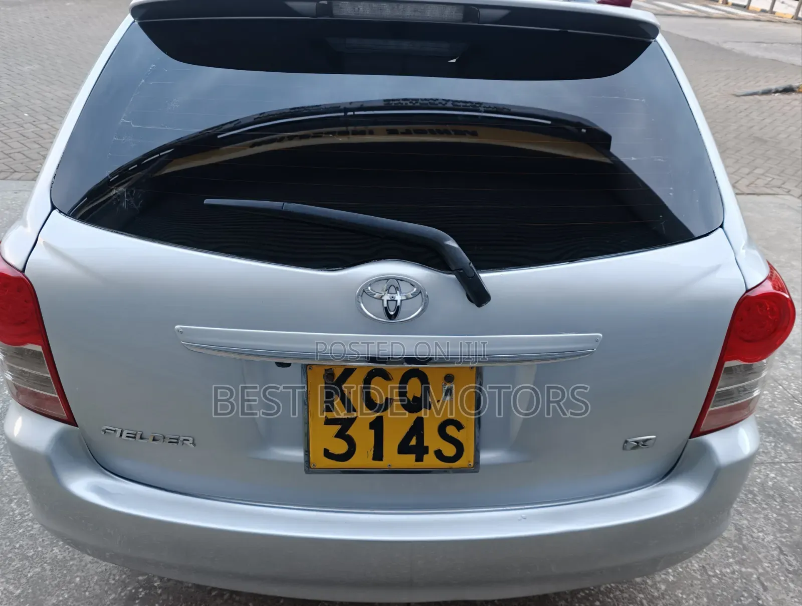 Toyota Corolla Fielder 2011 Silver
