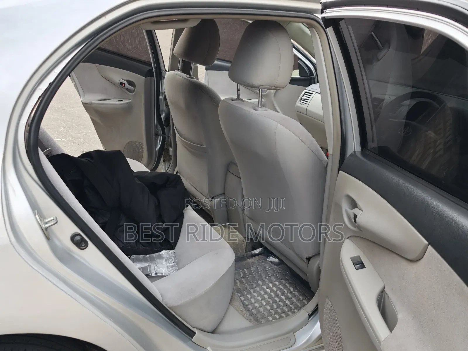 Toyota Axio 2012 Silver