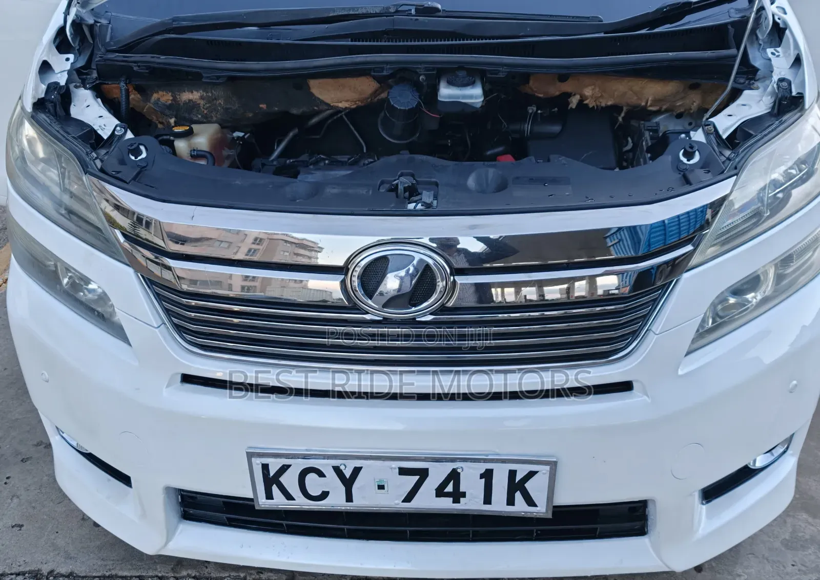 Toyota Vellfire 2012 White