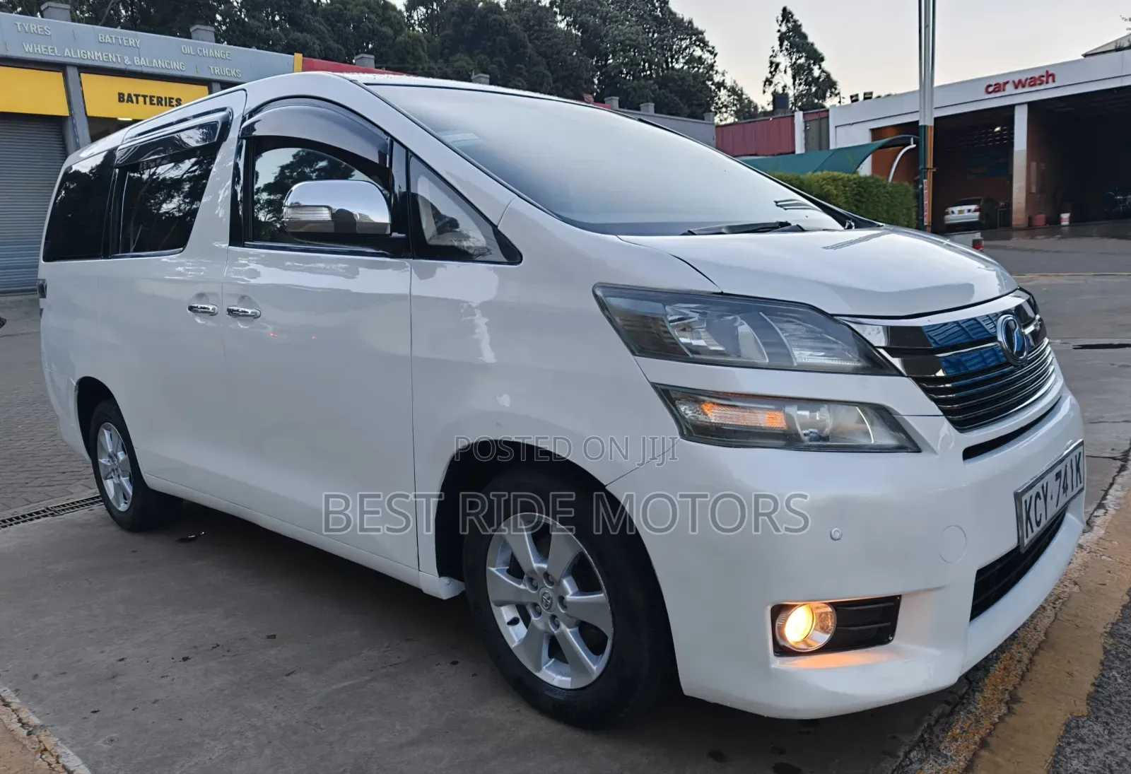 Toyota Vellfire 2012 White