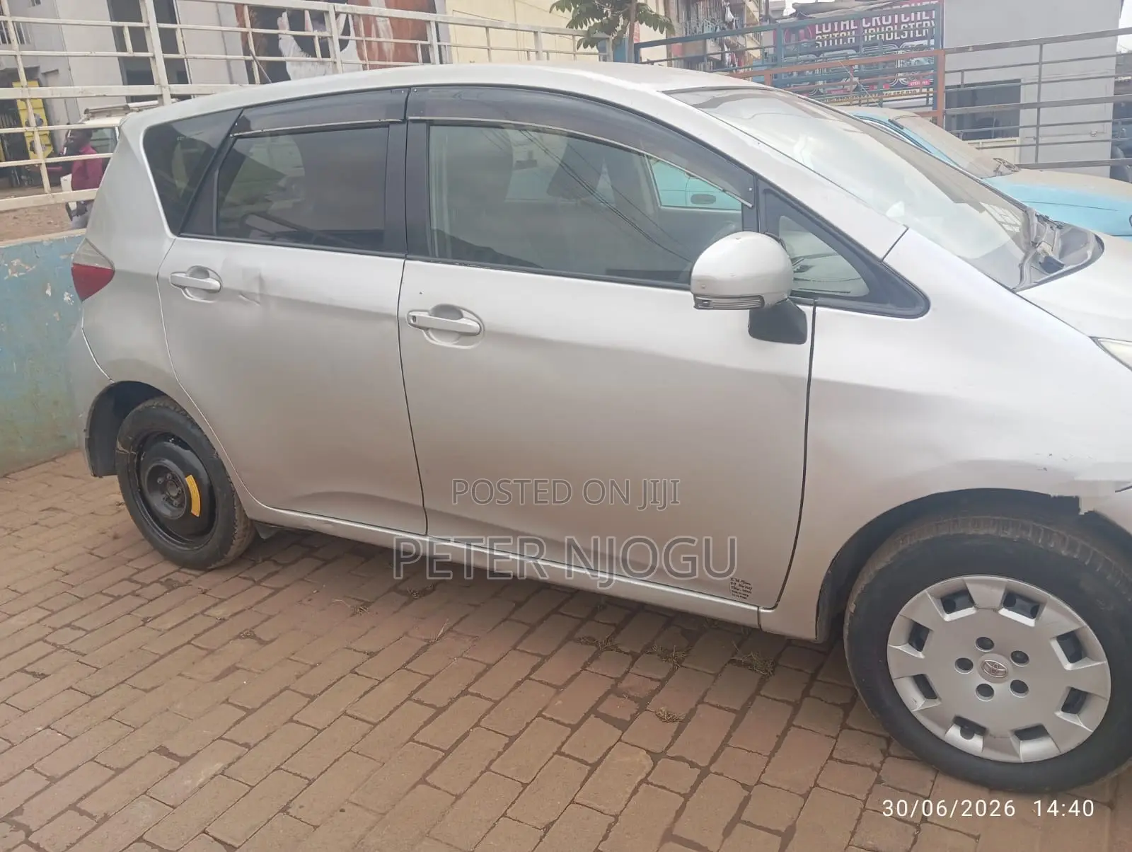 Toyota Ractis 2010 Gray