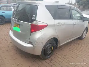 Toyota Ractis 2010 Gray