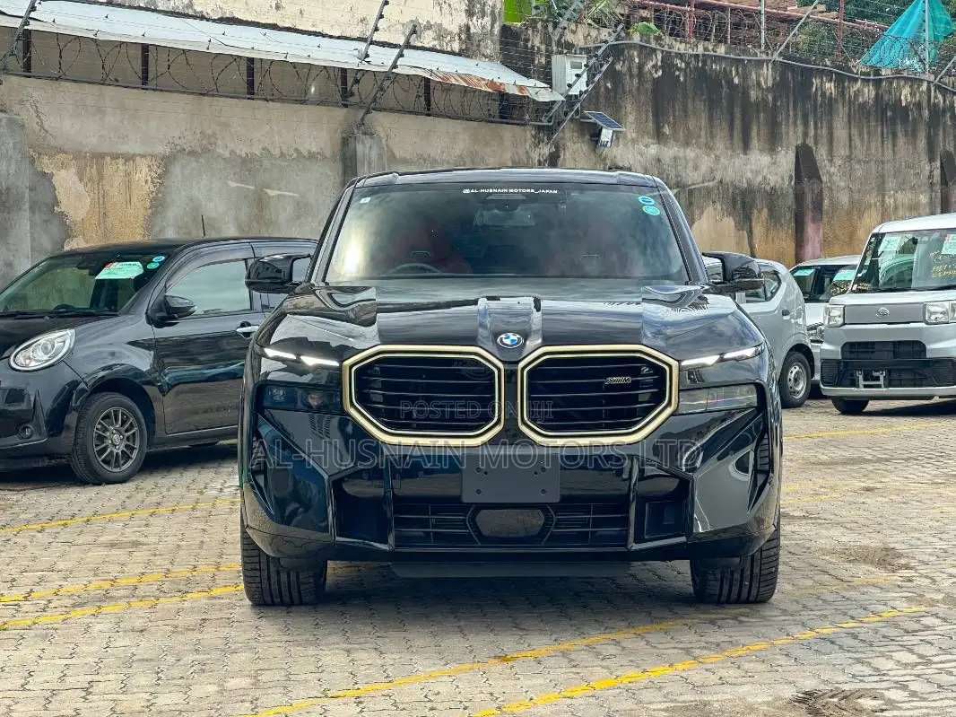 BMW XM Base AWD 2023 Black