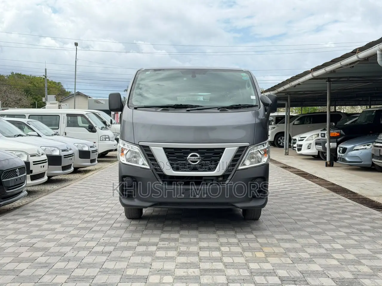Nissan Caravan (Urvan) 2018 Grey