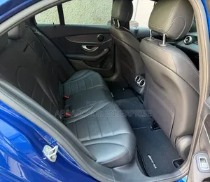 Mercedes-Benz C200 2018 Blue