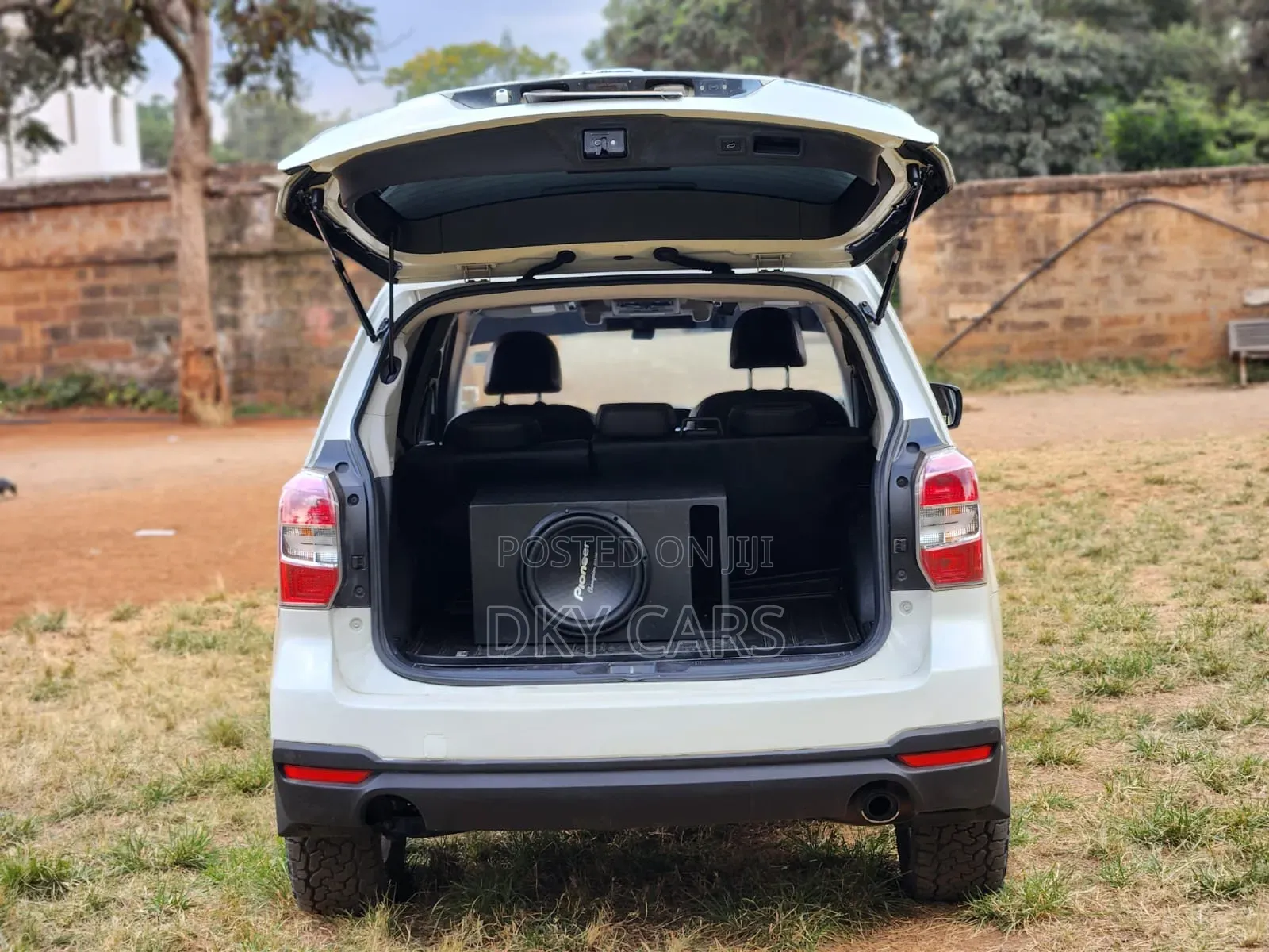 Subaru Forester 2016 White