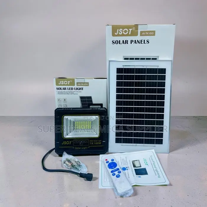 Rustproof Durable 100w Solar Flood Light Ip67 Waterproof Housing