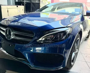 Mercedes-Benz C200 2018 Blue