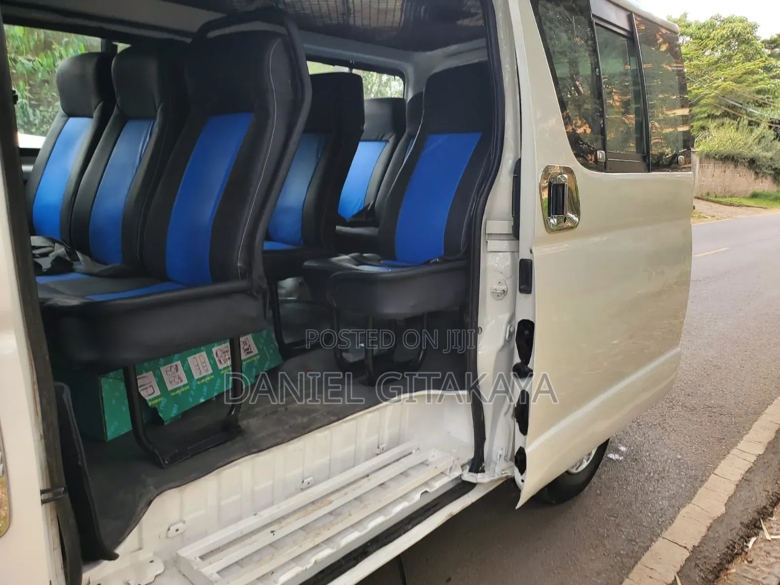 Toyota HiAce 2015 White