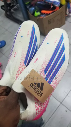 F50 Heartbreaker White Pink