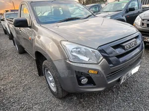 Isuzu D-MAX 2023 Gray