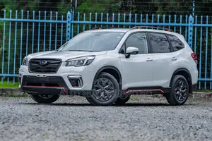 Subaru Forester Premium AWD 2019 White