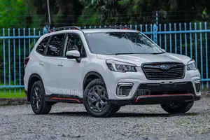 Subaru Forester Premium AWD 2019 White