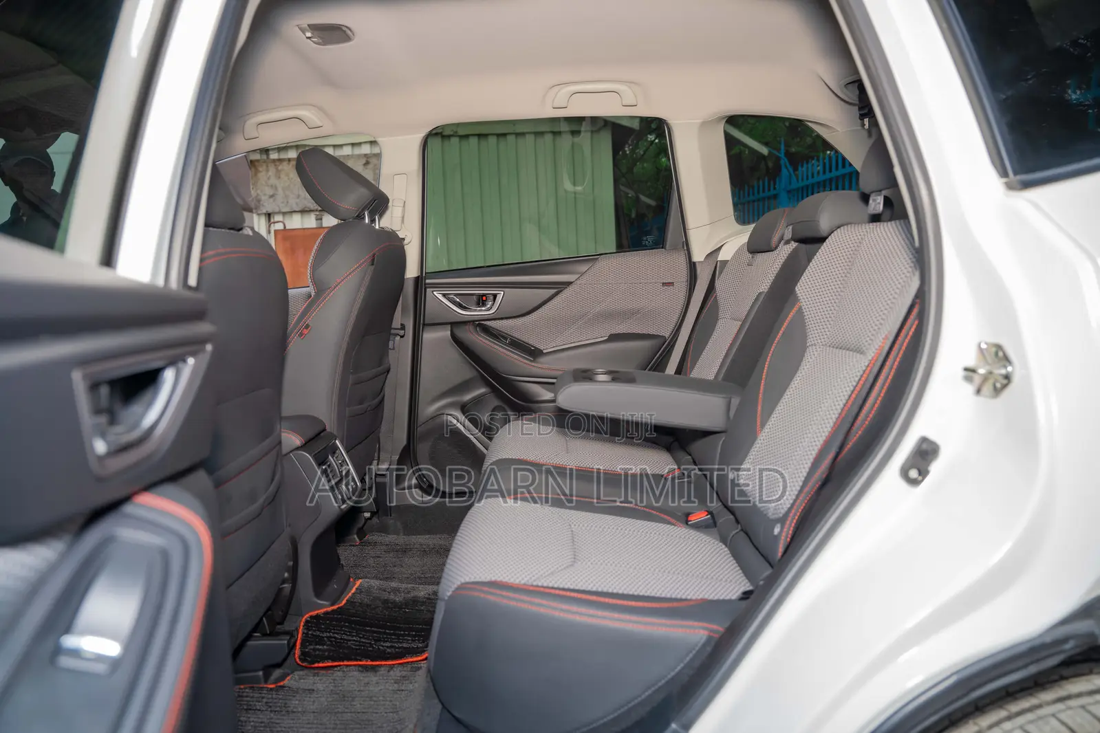 Subaru Forester Premium AWD 2019 White