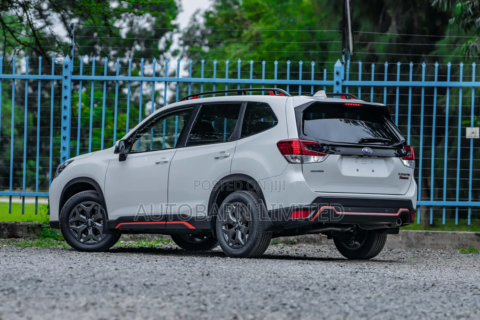 Subaru Forester Premium AWD 2019 White