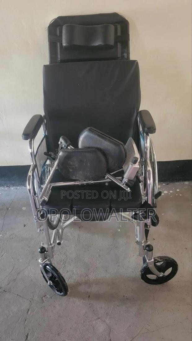 Wheelchair - thumbnail 2