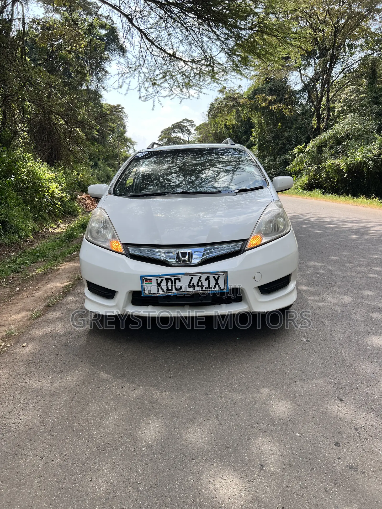 Honda Fit Shuttle 1.3 Hybrid 2WD 2013 White