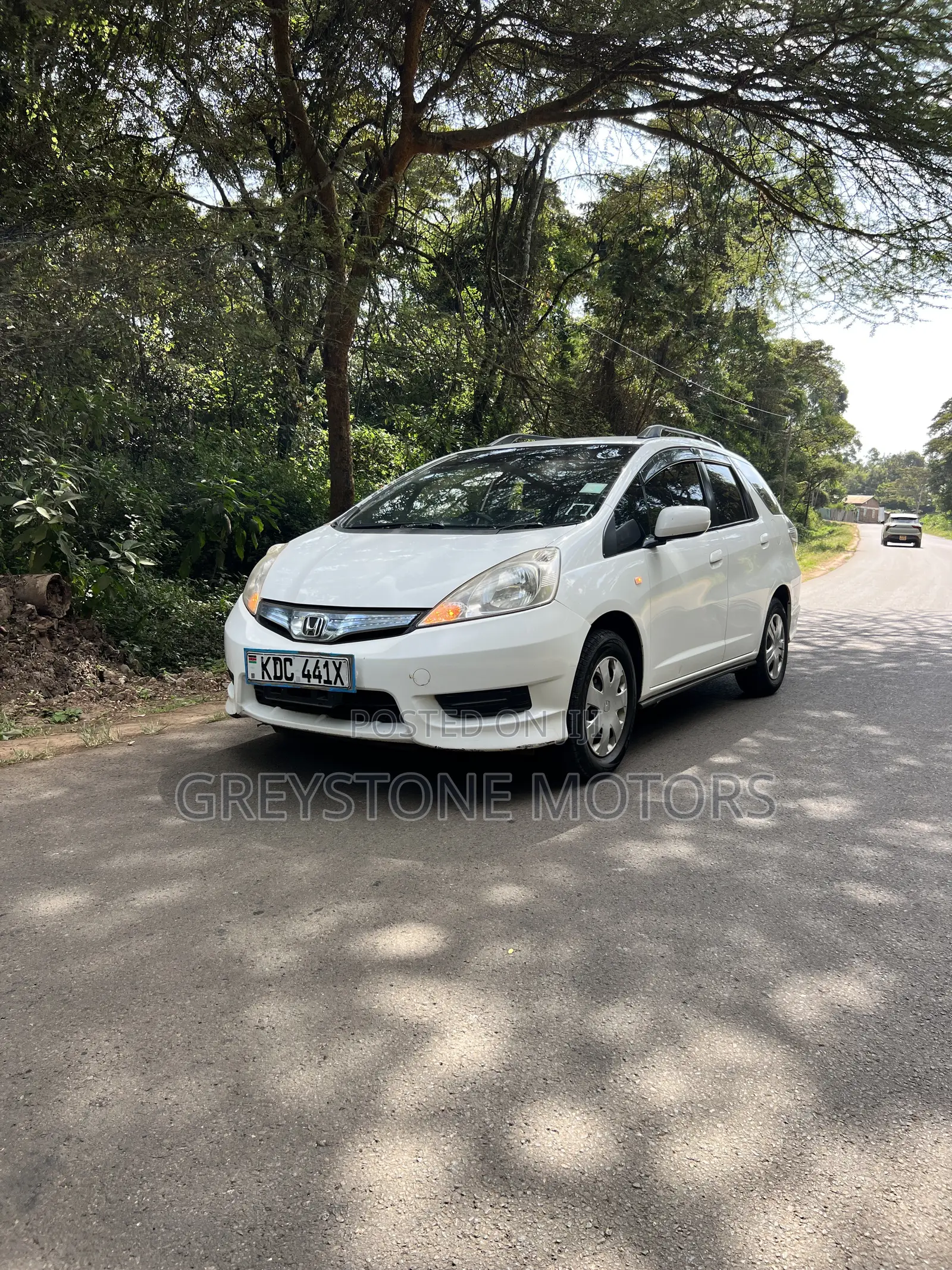 Honda Fit Shuttle 1.3 Hybrid 2WD 2013 White