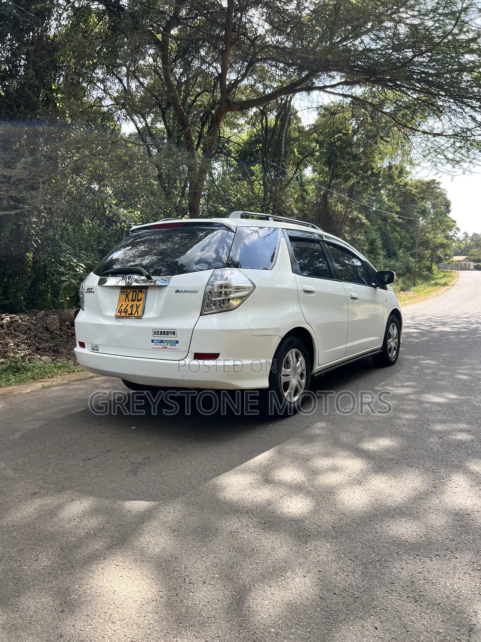 Honda Fit Shuttle 1.3 Hybrid 2WD 2013 White