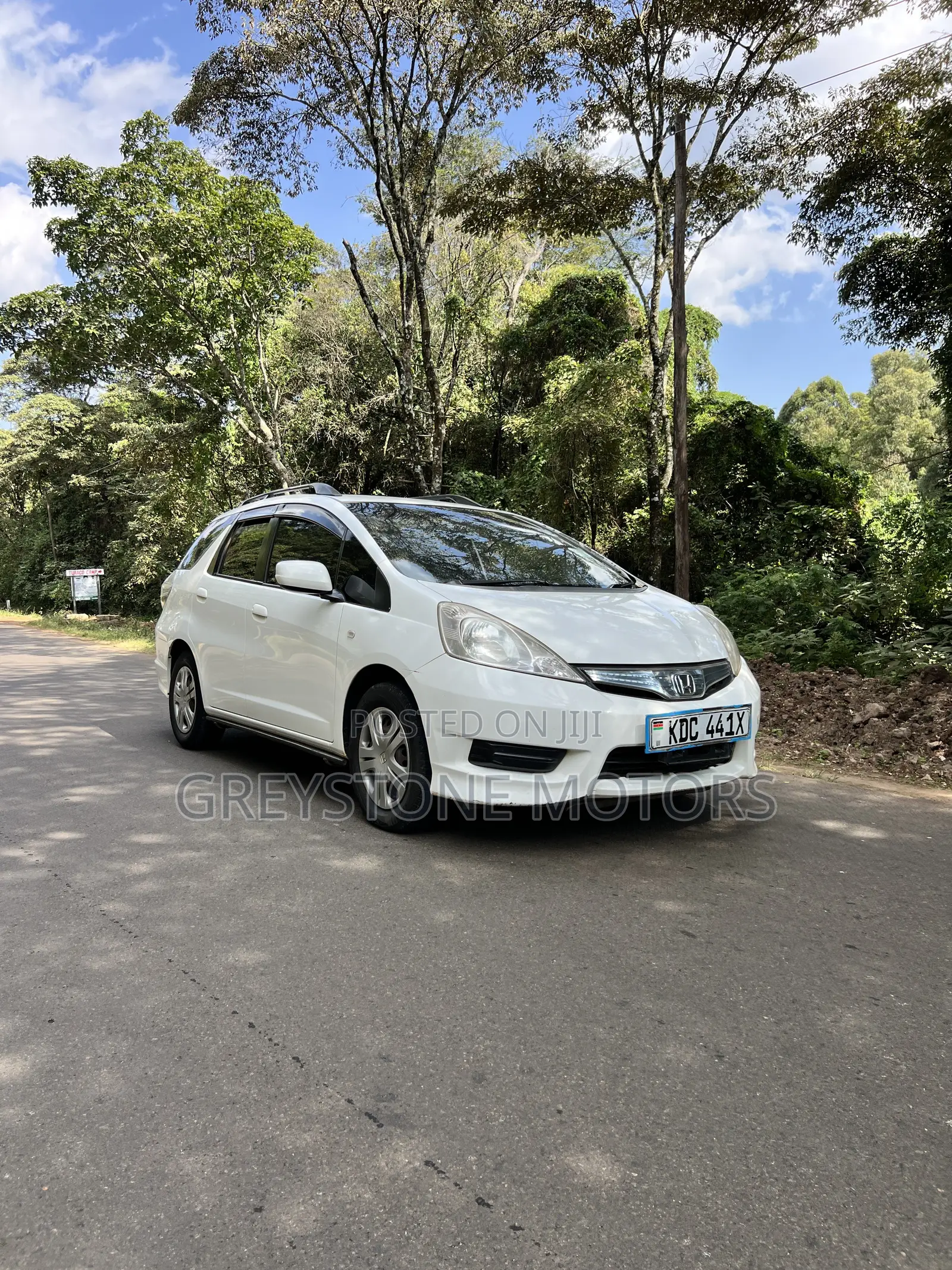 Honda Fit Shuttle 1.3 Hybrid 2WD 2013 White