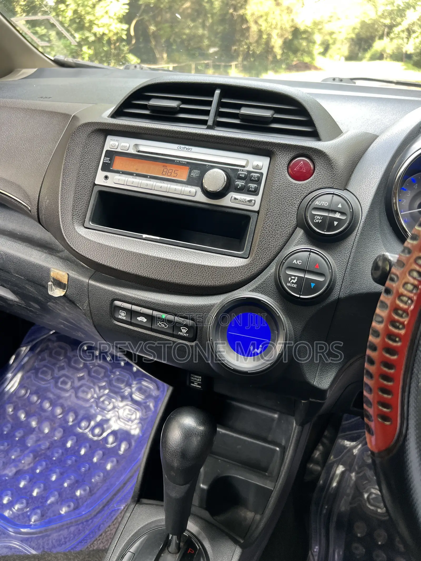 Honda Fit Shuttle 1.3 Hybrid 2WD 2013 White