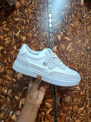 Adidas Casual
All White