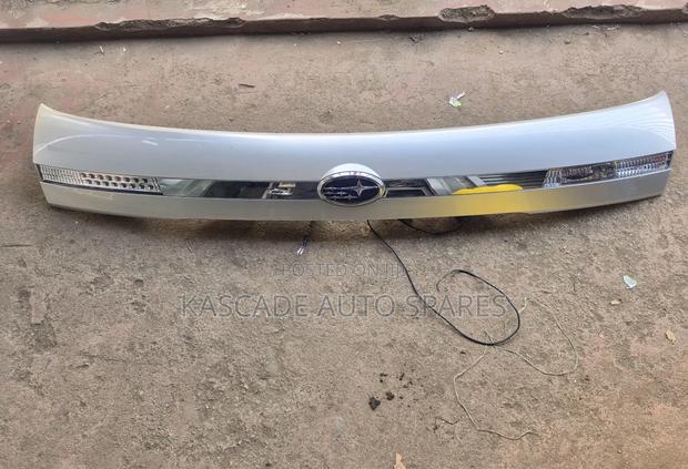 Boot Garnish Subaru Legacy/Outback Bp5,Bp9 - thumbnail 2