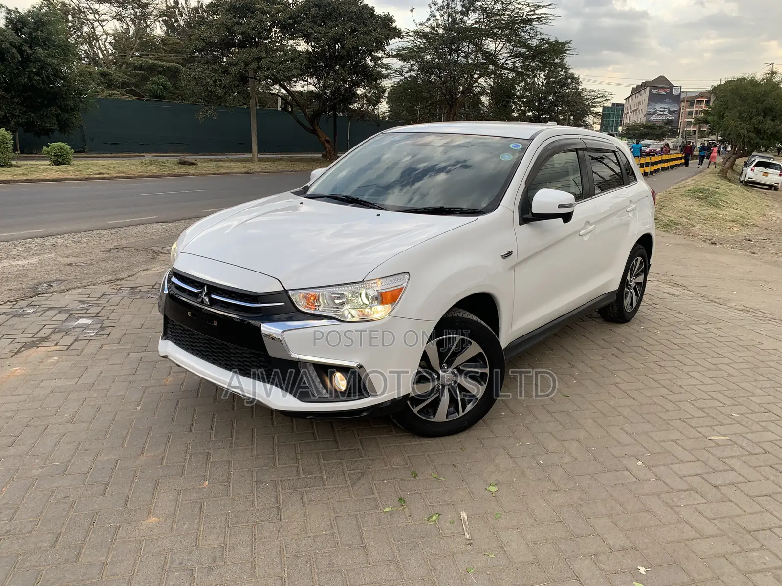 Mitsubishi RVR 2019 White