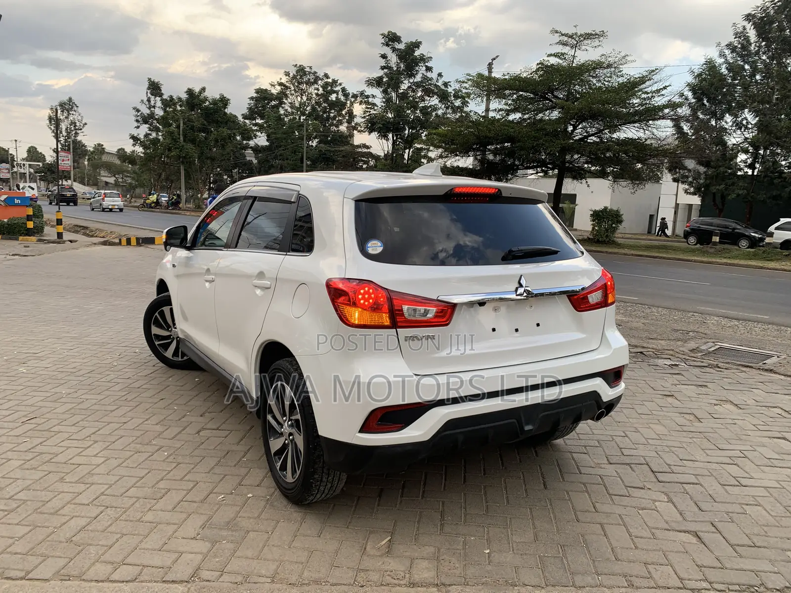 Mitsubishi RVR 2019 White