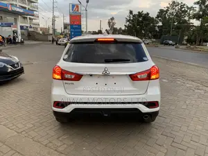 Mitsubishi RVR 2019 White