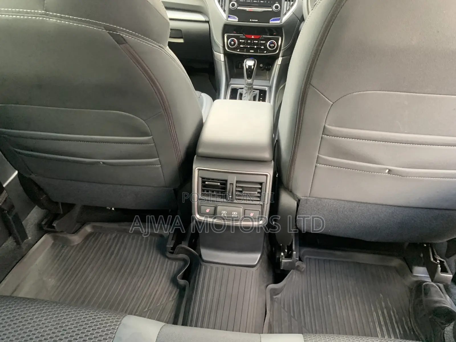 Subaru Forester Premium AWD 2019 White
