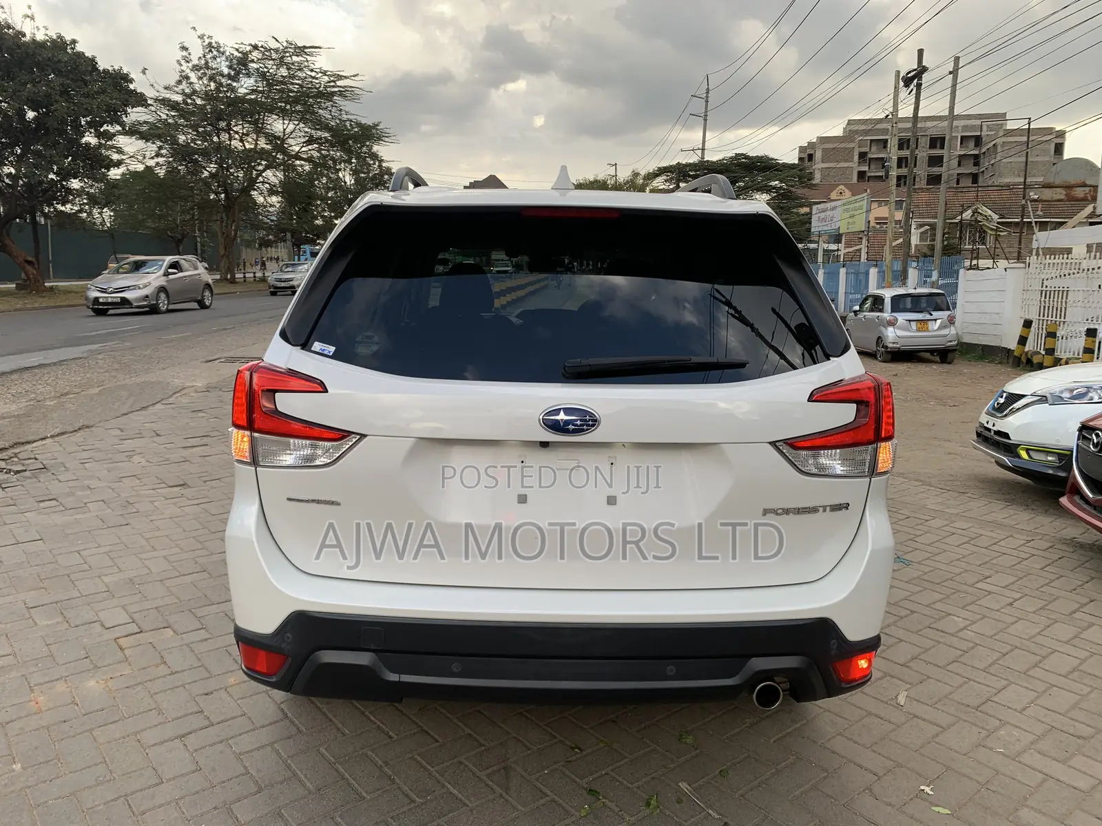 Subaru Forester Premium AWD 2019 White
