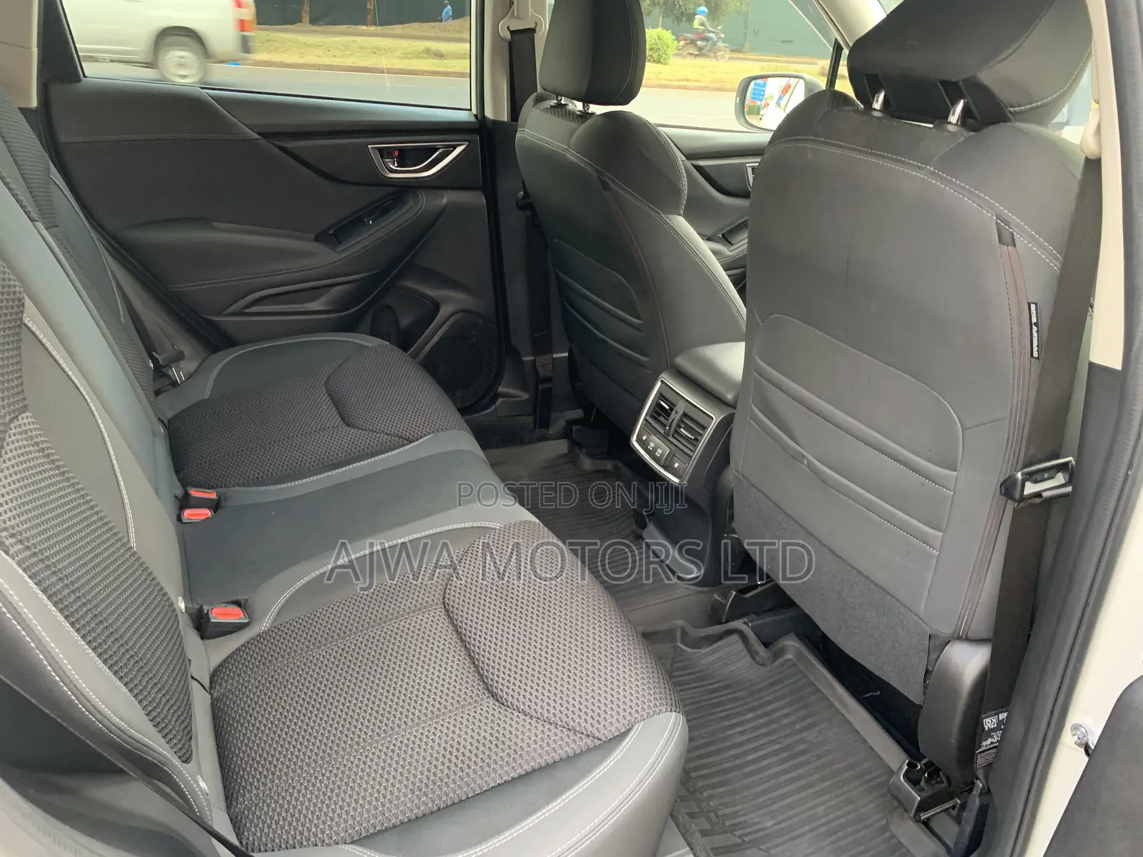 Subaru Forester Premium AWD 2019 White