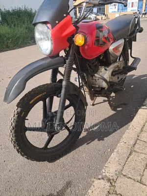 Bajaj Boxer 2024 Red
