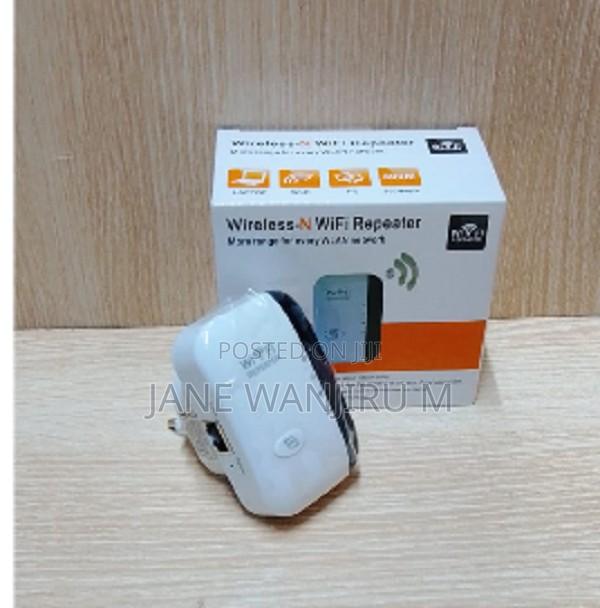 Powerful Wireless 300mbps Wifi Repeater for Home Office