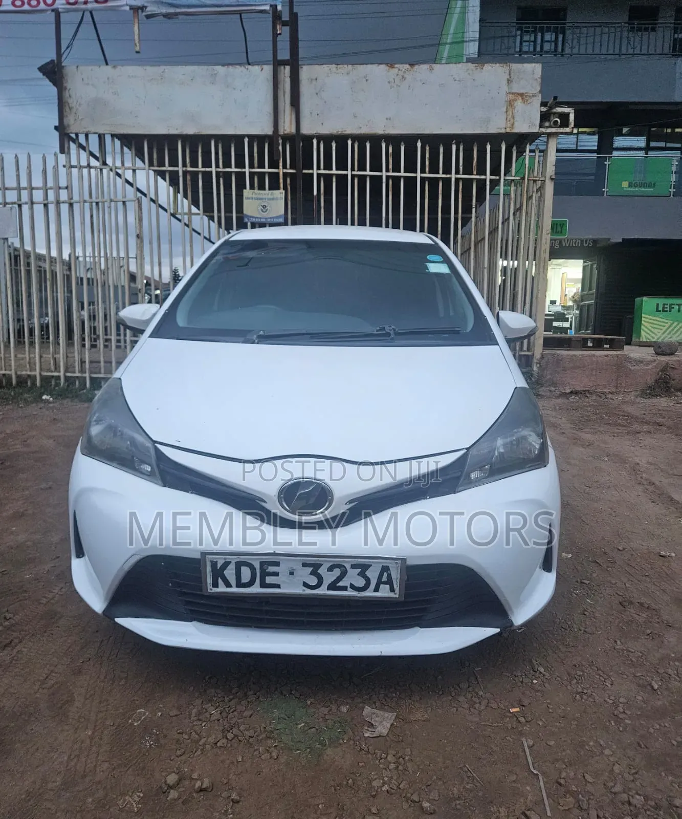 Toyota Vitz 2014 White
