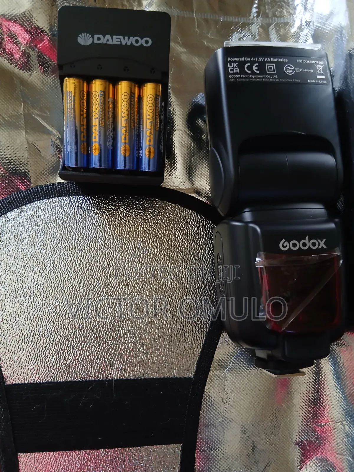 Godox Tt600 Speedlight + Rechargeable Battery + Flash Reflector