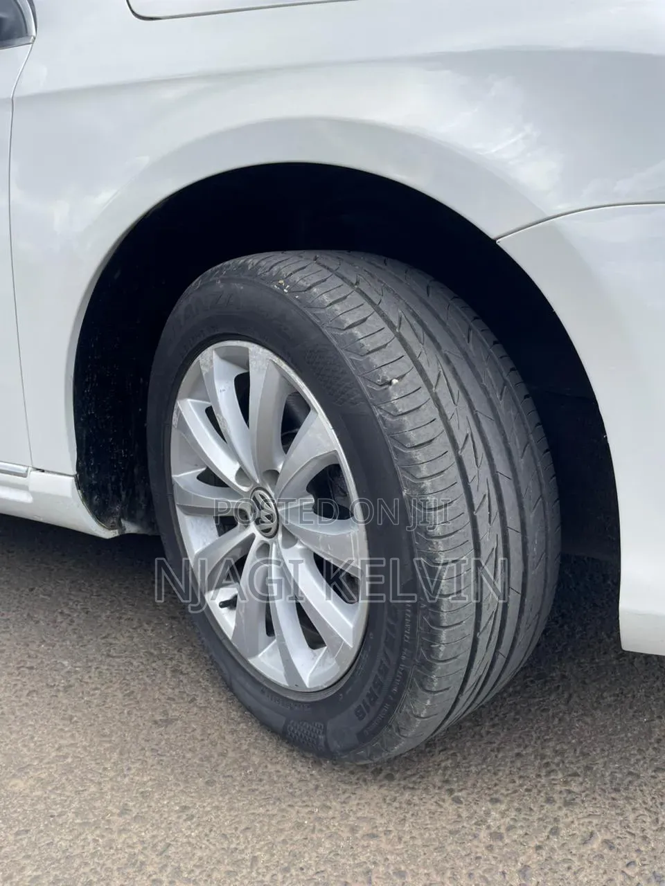 Volkswagen Passat 2013 White