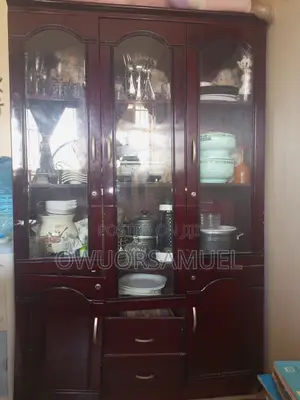 Cabinet for Sale in Excellent Condition