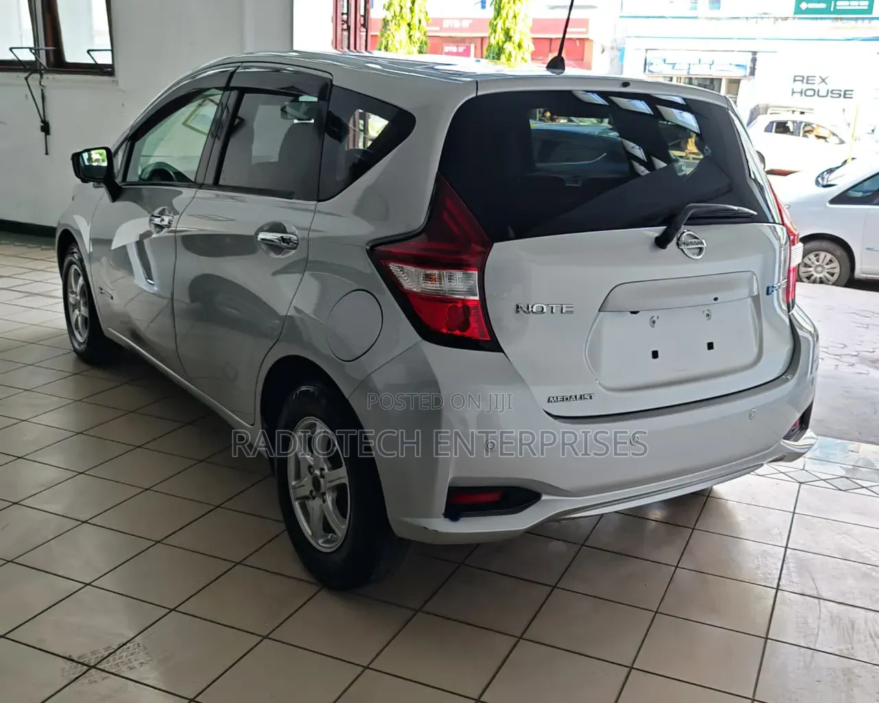 Nissan Note 2019 Silver